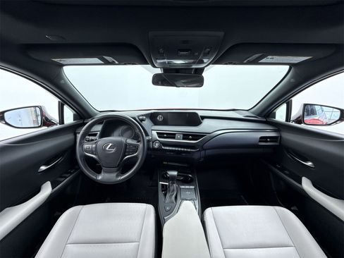 Used 2022 Lexus UX 200 image 21