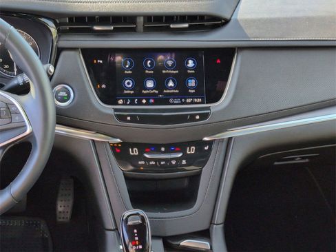 Certified 2024 Cadillac XT5 Luxury image 29