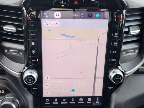 New 2026 RAM 1500 4x4 Crew Cab image 15