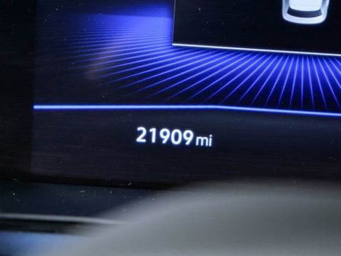 Certified 2023 Volkswagen Taos SE w/ Black Wheel Package image 3