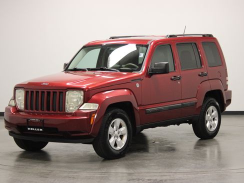 Used 2012 Jeep Liberty Sport w/ Popular Equipment Group AWD/4WD image 4