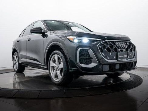 Certified 2025 Audi Q5 Premium Plus w/ Premium Plus AWD/4WD image 1