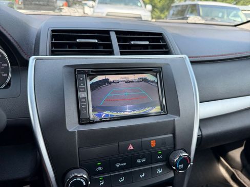 Used 2016 Toyota Camry SE FWD image 17