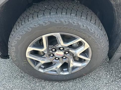 New 2026 GMC Sierra 1500 SLT w/ SLT Premium Plus Package AWD/4WD image 18