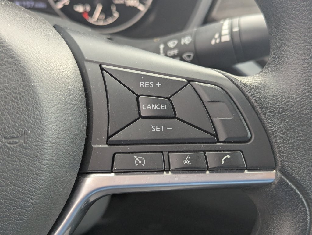 Used 2025 Nissan Altima 2.5 SV FWD image 18