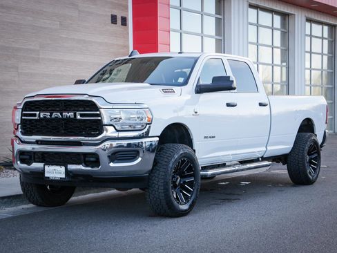 Used 2022 RAM 2500 Tradesman w/ Chrome Appearance Group image 8