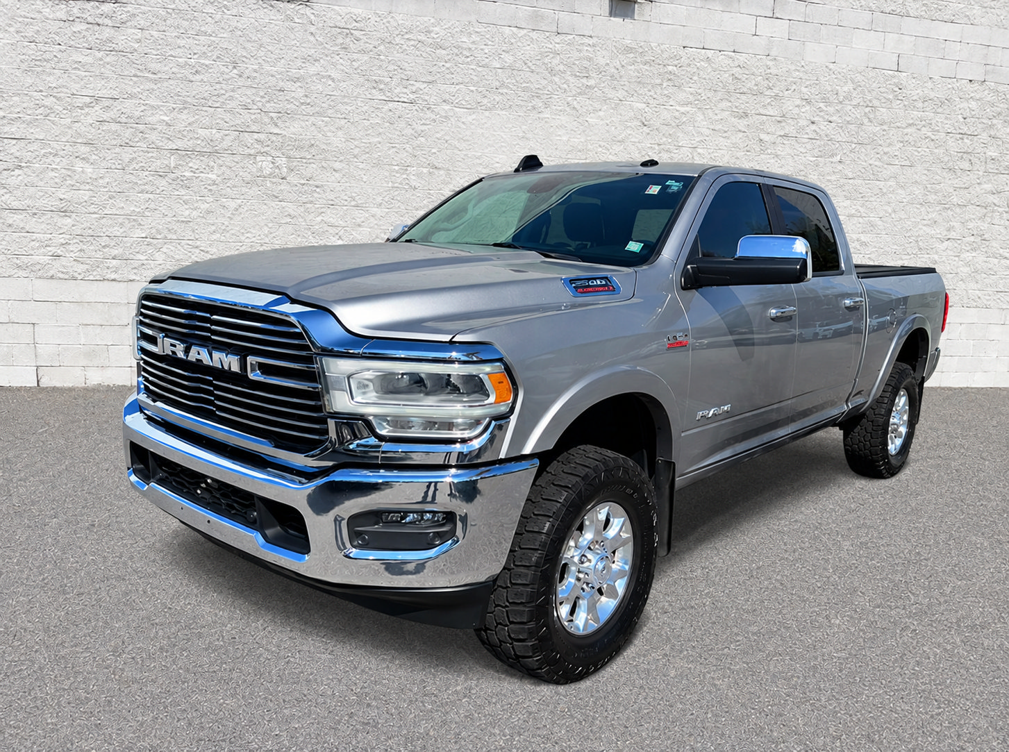 Used 2021 RAM 2500 Laramie AWD/4WD image 1