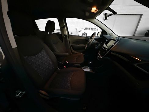 Used 2020 Chevrolet Spark LT image 28