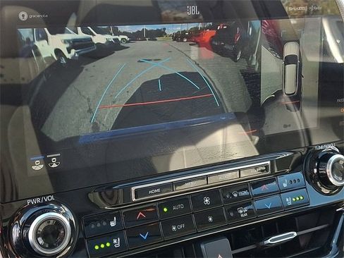 Used 2021 Toyota Highlander Platinum image 16