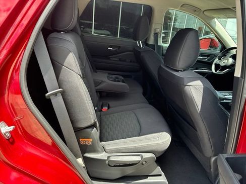 Used 2022 Nissan Pathfinder SV w/ Cargo Package FWD image 9