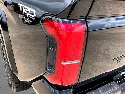 Used 2025 Toyota Tacoma TRD Sport RWD image 28