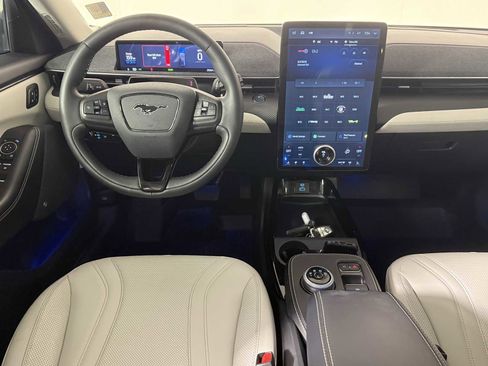 Certified 2022 Ford Mustang Mach-E Premium image 9