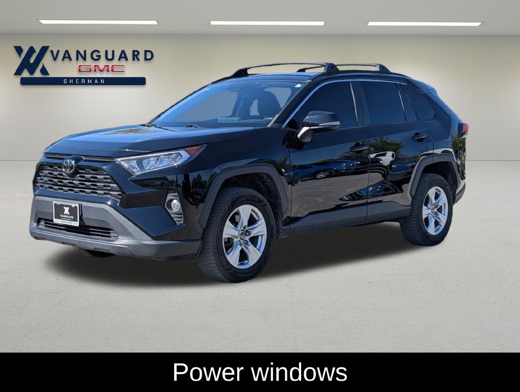 Used 2020 Toyota RAV4 XLE w/ XLE Grade Weather Package AWD/4WD image 3