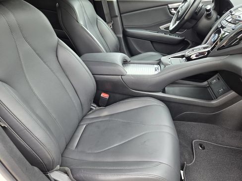 Used 2024 Acura RDX SH-AWD image 9