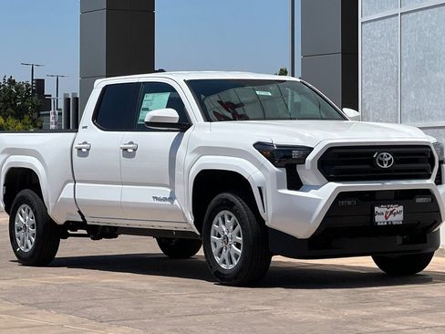 New 2025 Toyota Tacoma SR5 image 2