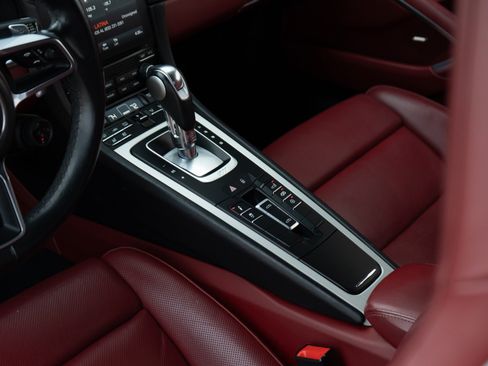 Used 2017 Porsche 911 Targa 4S AWD/4WD image 20
