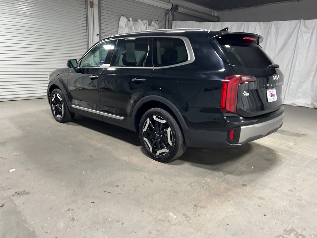 Used 2025 Kia Telluride S FWD image 5