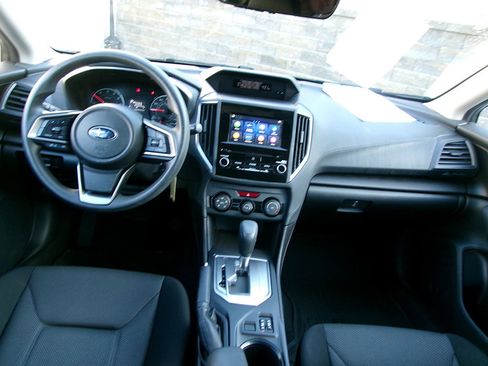 Used 2019 Subaru Impreza 2.0i Premium image 12