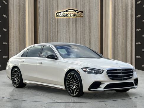 Used 2022 Mercedes-Benz S 580 4MATIC Sedan image 1