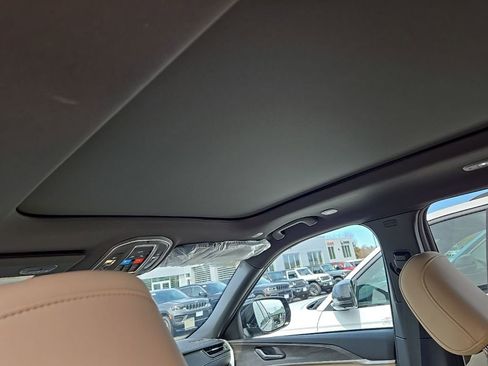 New 2026 Jeep Grand Cherokee Limited image 9