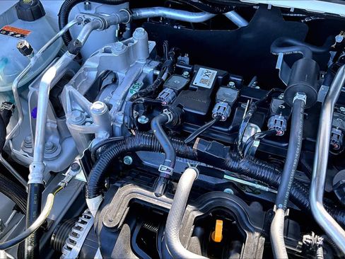 New 2026 Nissan Kicks SV image 17