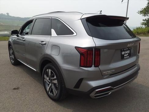 Used 2023 Kia Sorento SX Prestige image 5