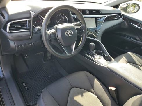 Used 2018 Toyota Camry LE w/ Convenience Package image 18
