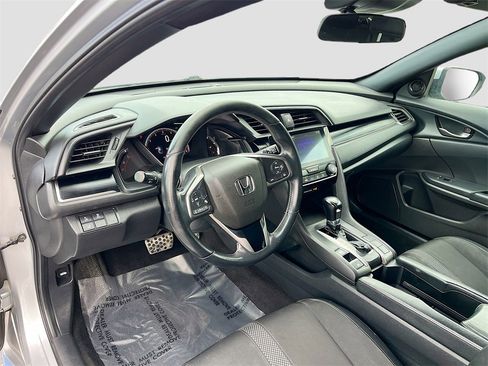 Used 2020 Honda Civic Sport image 9