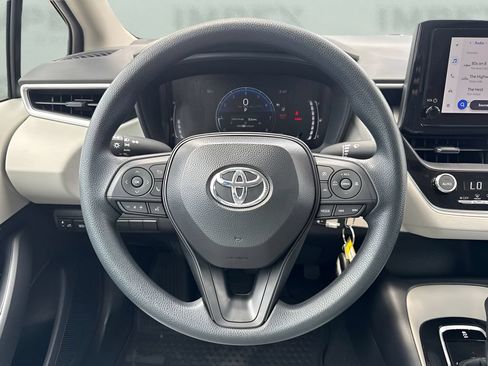 Used 2026 Toyota Corolla LE FWD image 12