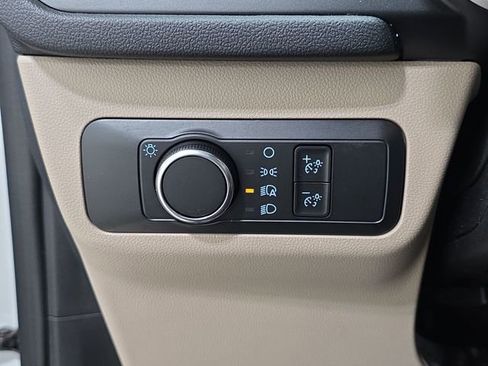 Used 2022 Ford Escape SE w/ Cold Weather Package image 26