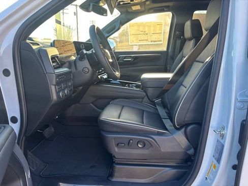 New 2026 Chevrolet Tahoe Premier w/ Sun And Tow Package AWD/4WD image 2