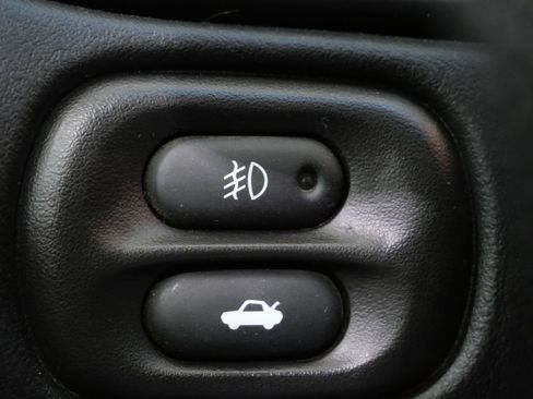 Used 2004 Chevrolet Corvette Convertible image 14