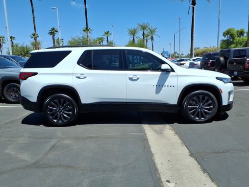 Used 2023 Chevrolet Traverse RS AWD/4WD image 3