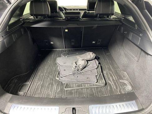 Used 2020 Land Rover Range Rover Velar R-Dynamic HSE image 29