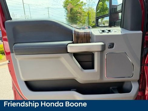 Used 2019 Ford F150 Lariat AWD/4WD image 13