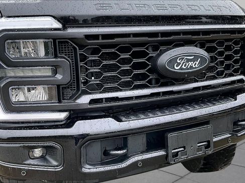 Used 2023 Ford F250 Lariat w/ Lariat Ultimate Package AWD/4WD image 29