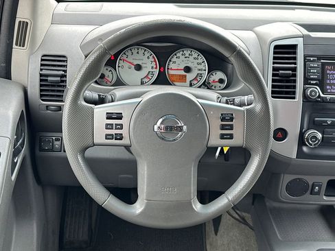 Used 2015 Nissan Frontier Desert Runner image 23