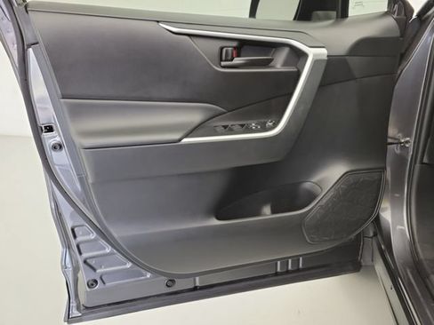 Used 2023 Toyota RAV4 LE FWD image 20