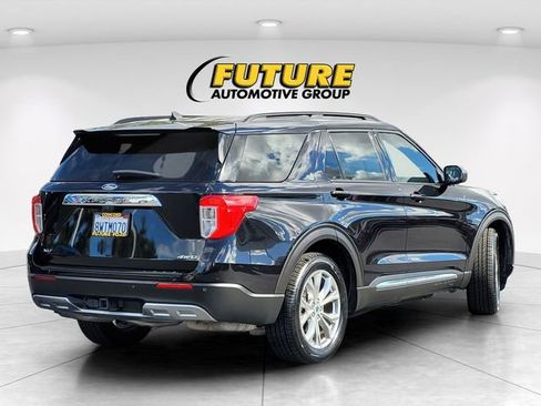 Used 2021 Ford Explorer XLT w/ Equipment Group 202A image 9