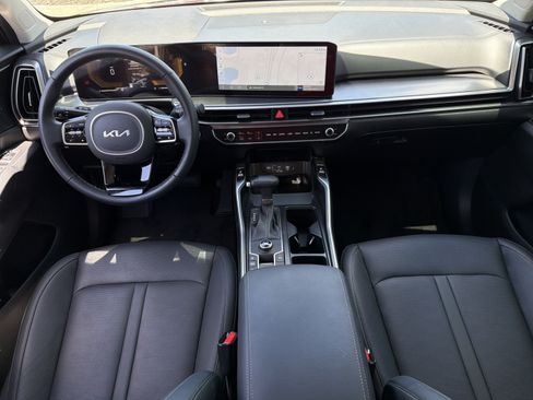 Certified 2025 Kia Sorento S FWD image 37