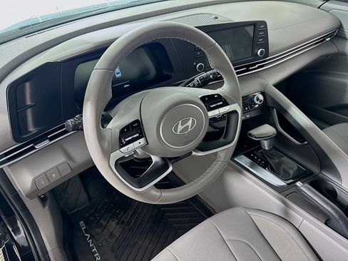 Used 2025 Hyundai Elantra Sport FWD image 10