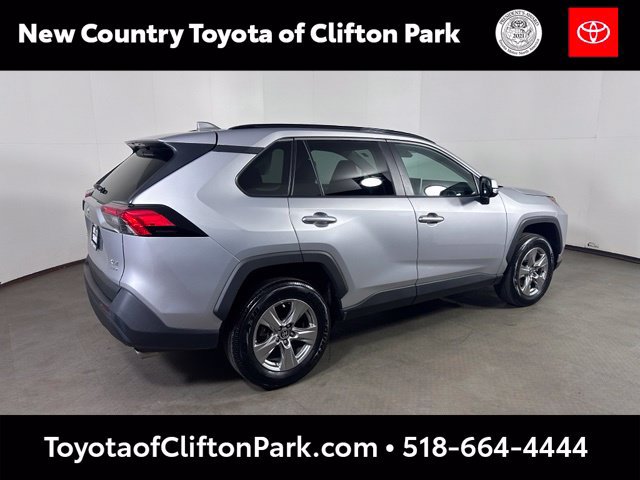 Used 2024 Toyota RAV4 XLE AWD/4WD image 7