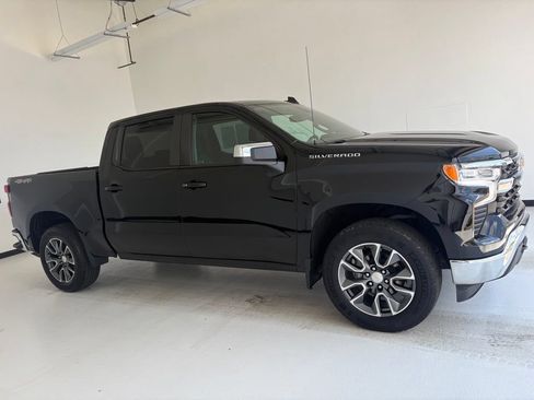 Used 2023 Chevrolet Silverado 1500 LT AWD/4WD image 1