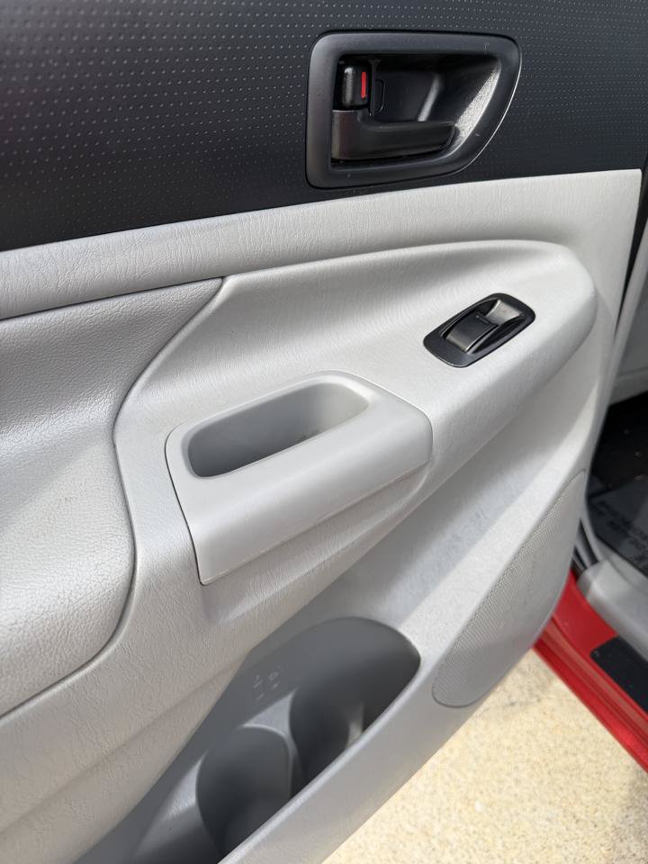 Used 2014 Toyota Tacoma PreRunner w/ Convenience Package RWD image 23