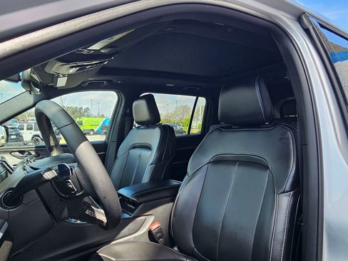 Used 2024 Jeep Grand Cherokee L Limited w/ Black Appearance Package image 22