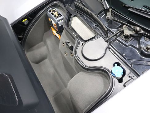 Used 2006 Ford GT image 43