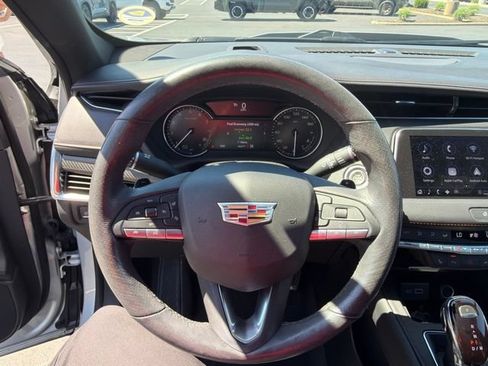 Used 2022 Cadillac XT4 Sport w/ Cold Weather Package AWD/4WD image 22
