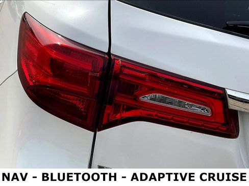 Used 2020 Acura MDX SH-AWD image 23