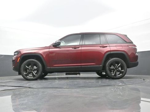 New 2025 Jeep Grand Cherokee Altitude AWD/4WD image 55