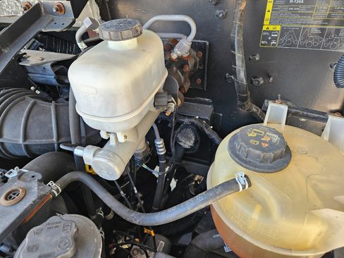 Used 2014 Ford E-450 and Econoline 450 Super Duty w/ A/C Prep Package image 19